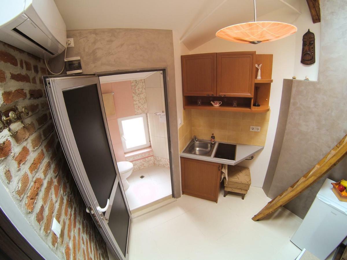 Vitosha Blvd - Attic Studio София Экстерьер фото